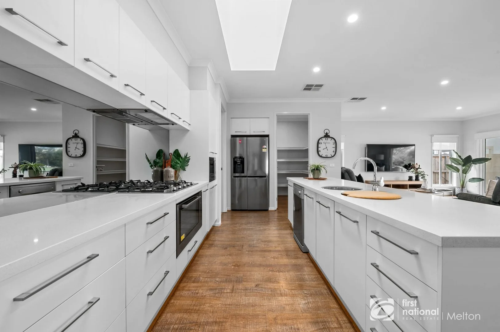 23 MARONG AVENUE, Eynesbury VIC 3338 photo 3