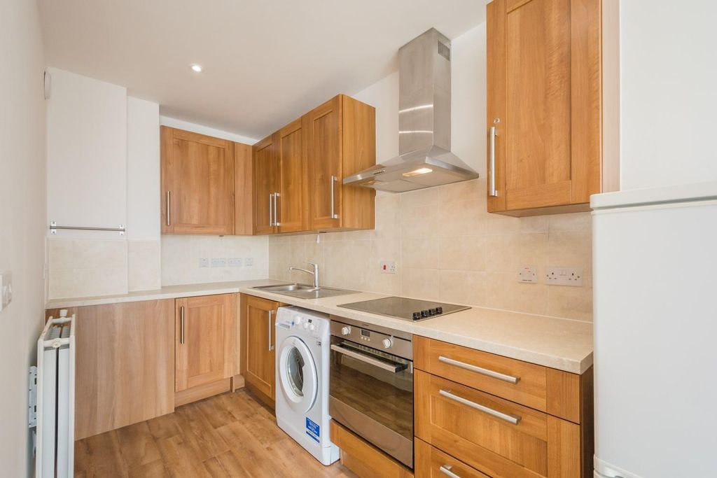 Additional image 2 of 1 bed flat for saleVictoria Bridge Road, Bath BA2