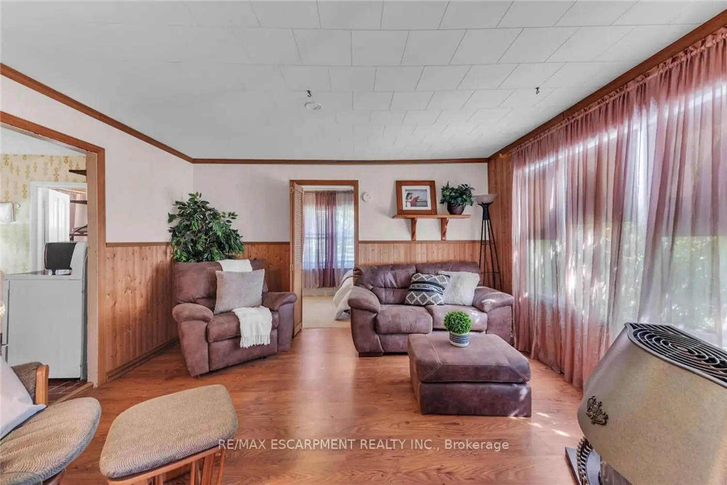 Additional image 6 of 16 Broad Avenue