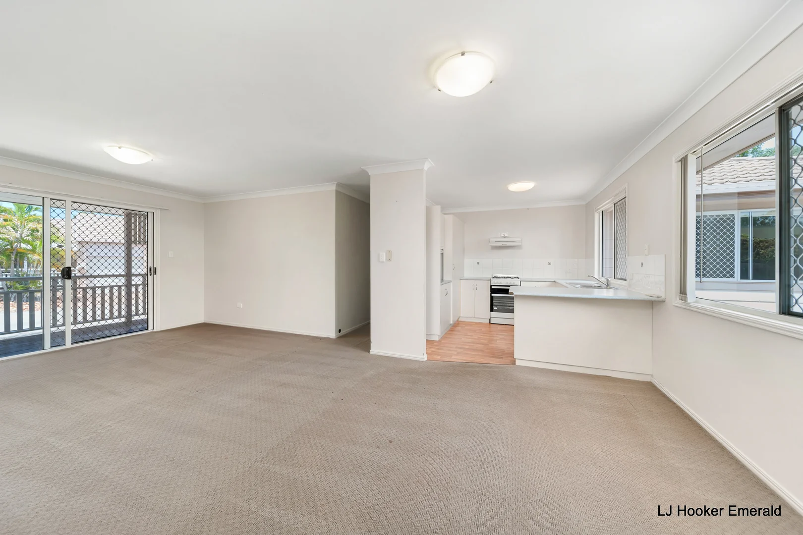 20/24 Riverview Street, Emerald QLD 4720 photo 3