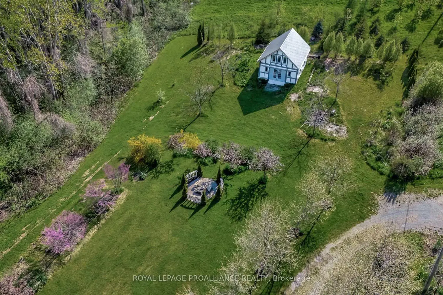 1479 Lakeside Drive photo 4