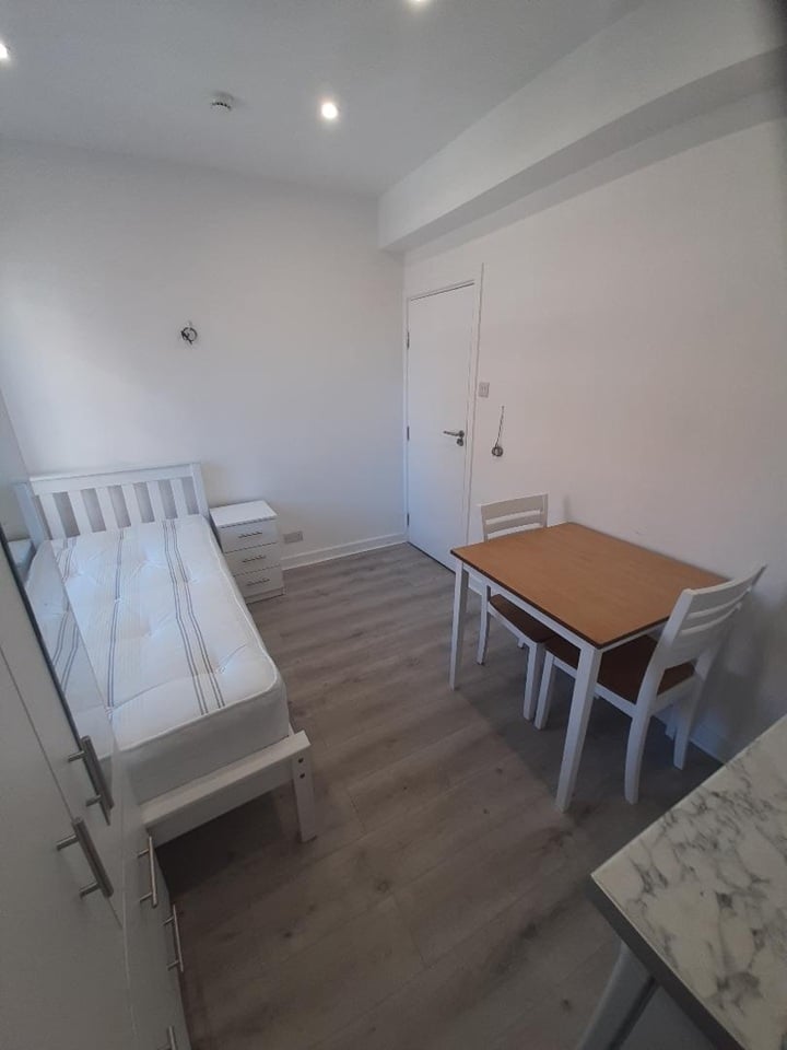 Additional image 6 of Studio Flat, Tachbrook Street, SW1V, N1 7GU