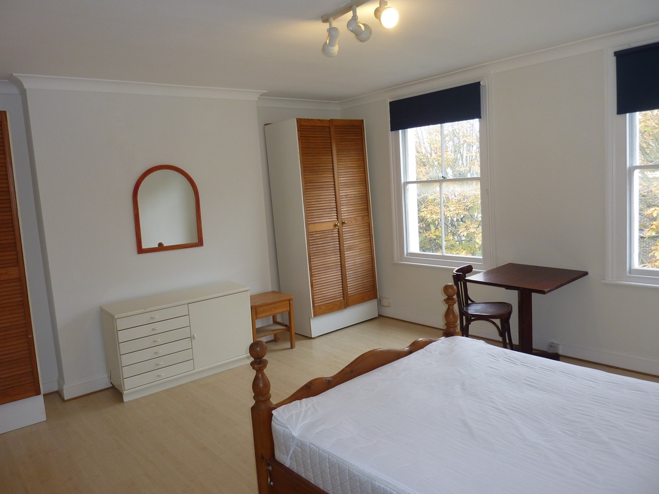 2 Bed Flat, Springfield Lane, NW6, N1 7GU photo 3
