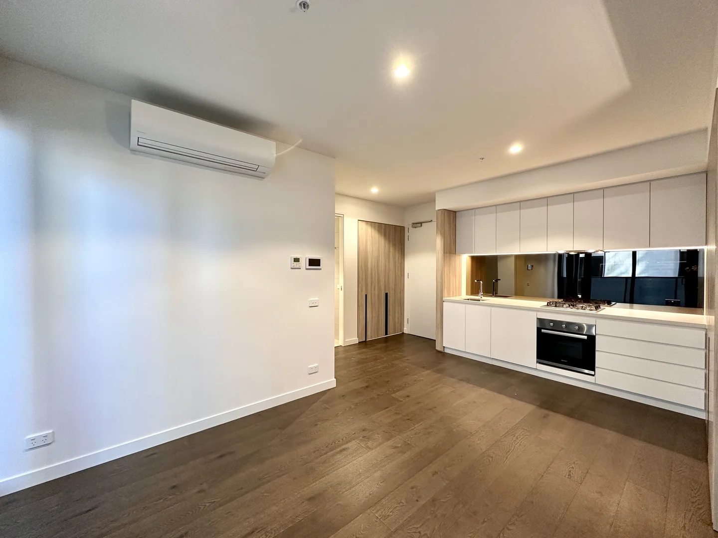 Additional image 2 of 511/45 Dudley Street, West Melbourne VIC 3003