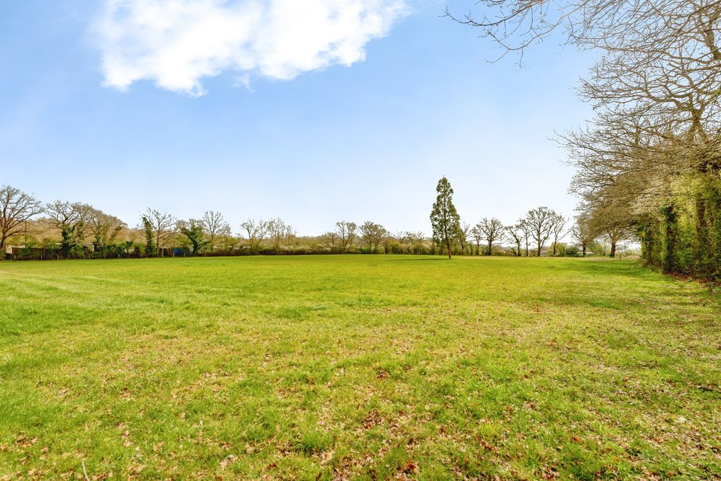 Additional image 3 of 3 bed detached house for saleAxes Lane, Redhill RH1
