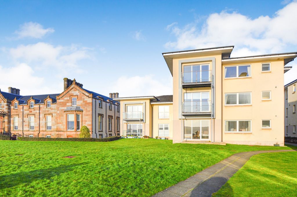 3 bed flat for sale9 Elderslie Gardens, Largs KA30