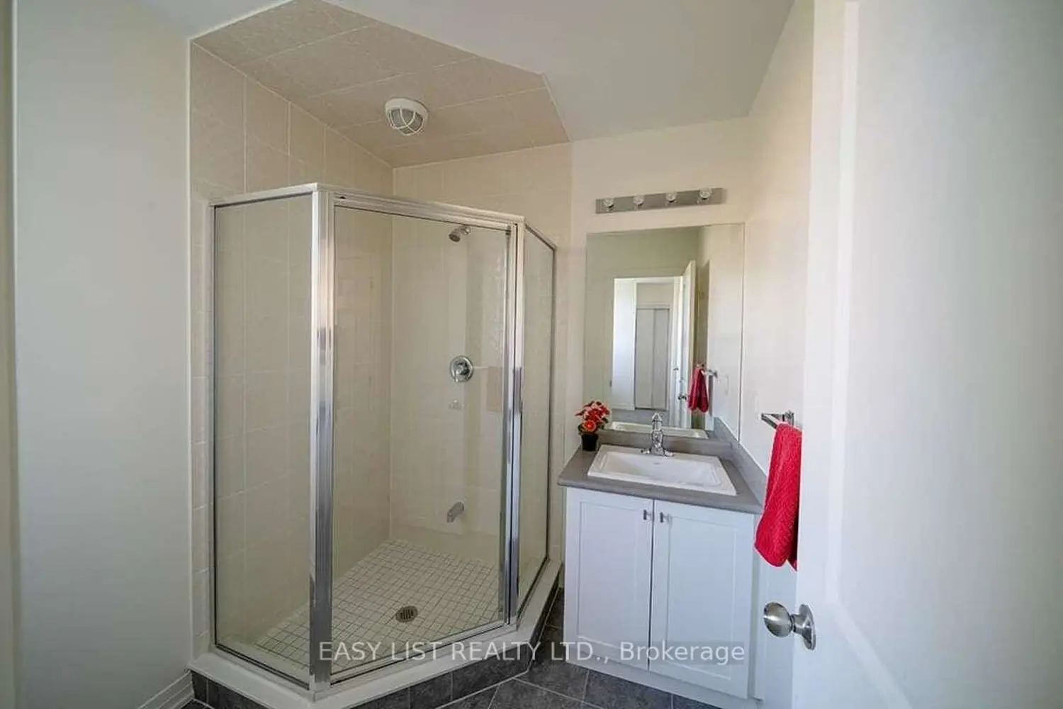 49 Prince William Boulevard photo 5