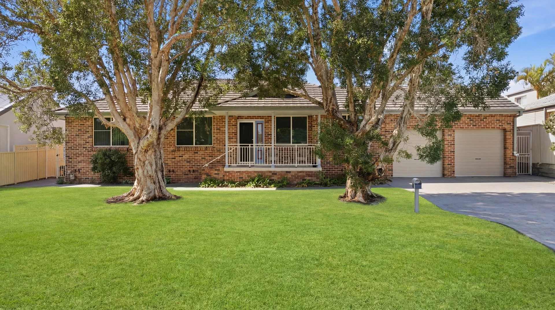52 Lakin Street, Bateau Bay NSW 2261