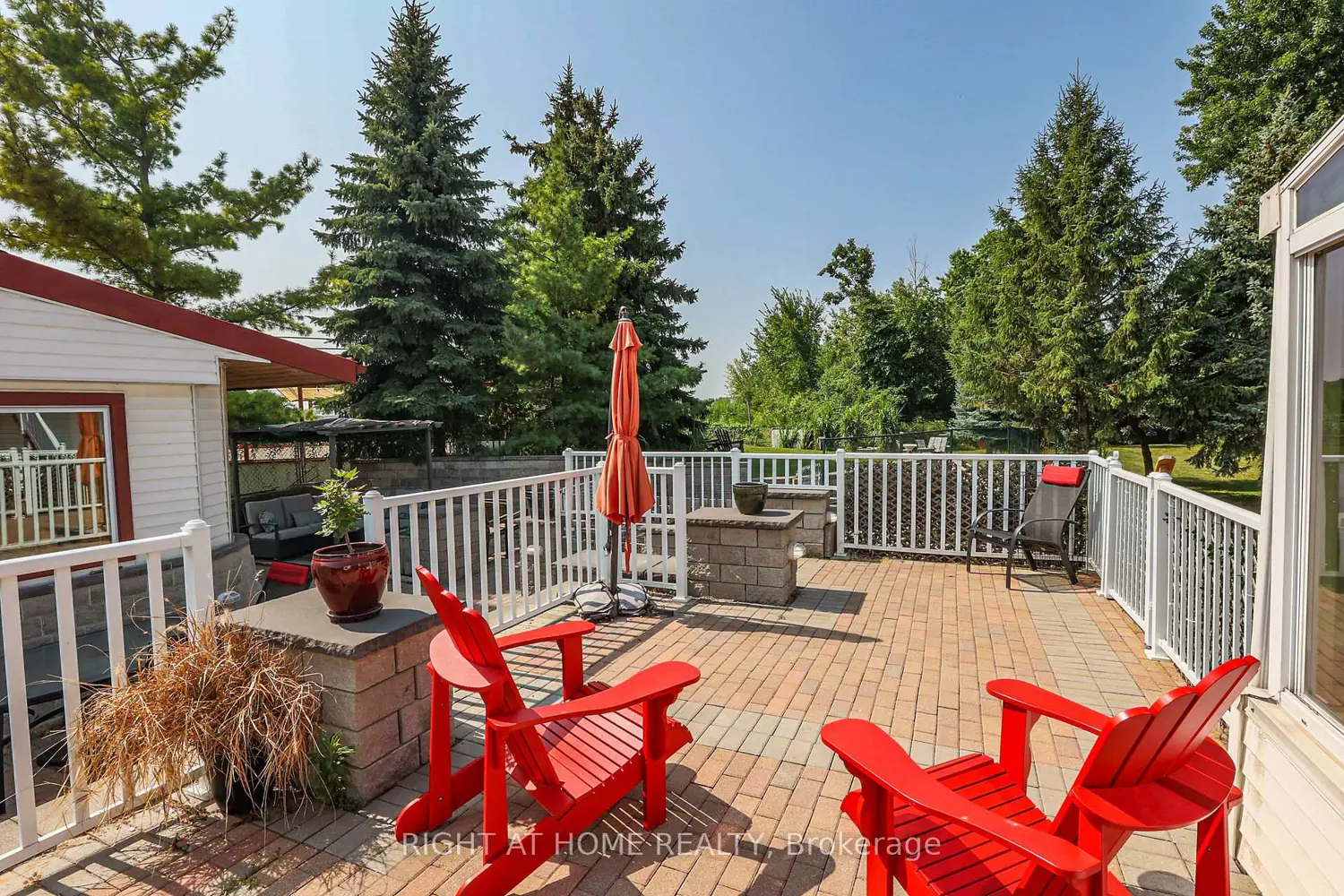 1027 Niagara Stone Road photo 4