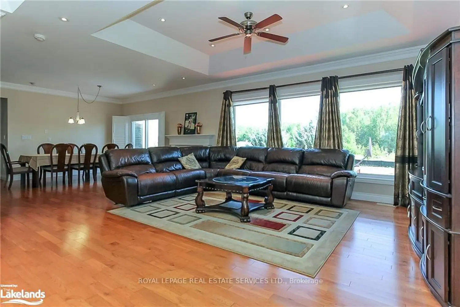 16 Wasaga Sands Drive photo 4