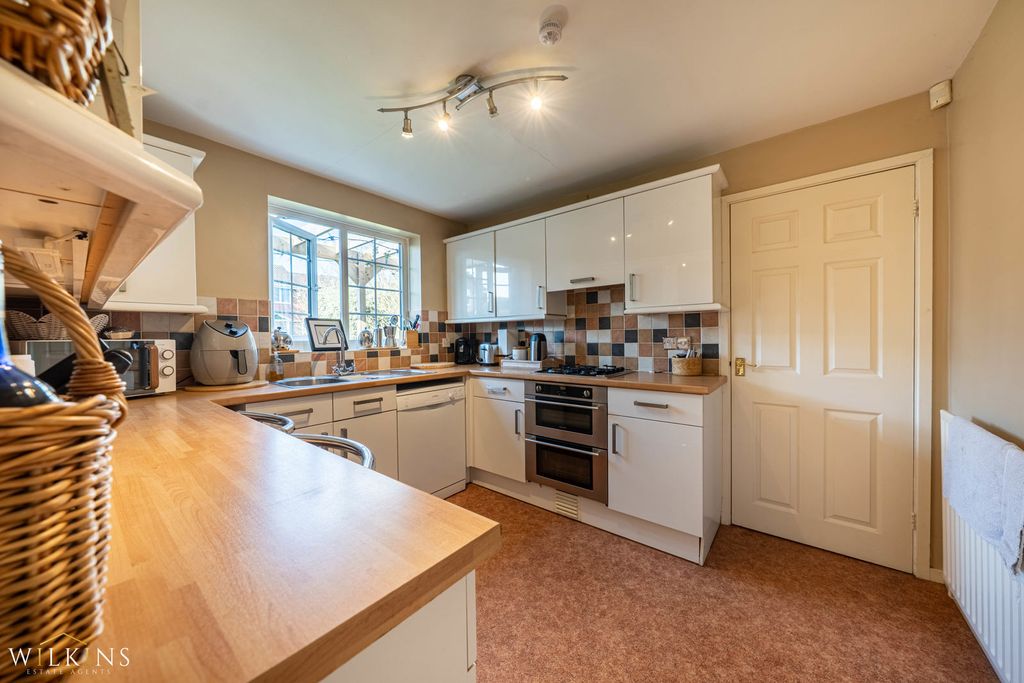 Additional image 8 of 4 bed detached house for saleDorset Close, Tamworth, Staffordshire B78