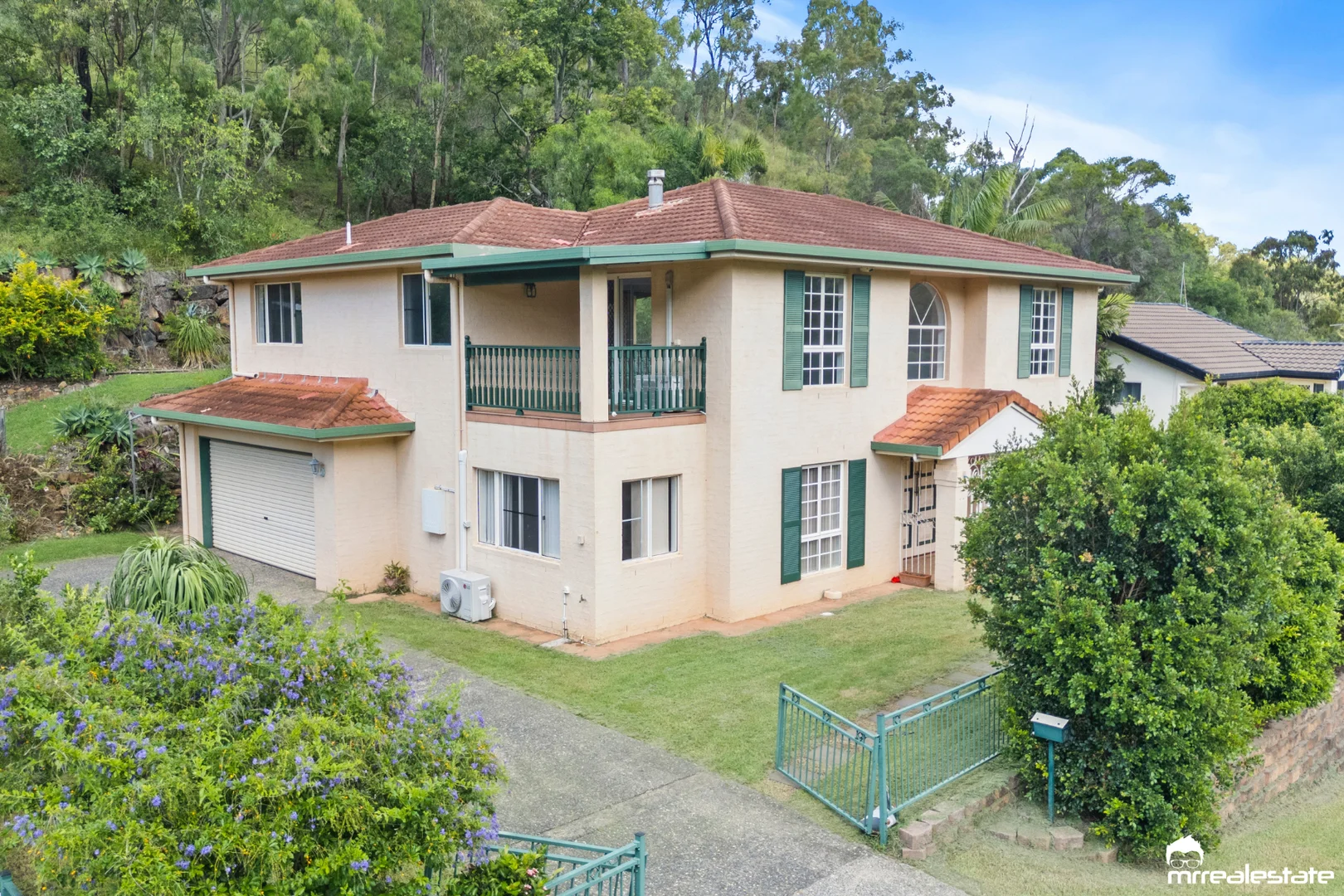 8 Archer View Terrace, Frenchville QLD 4701