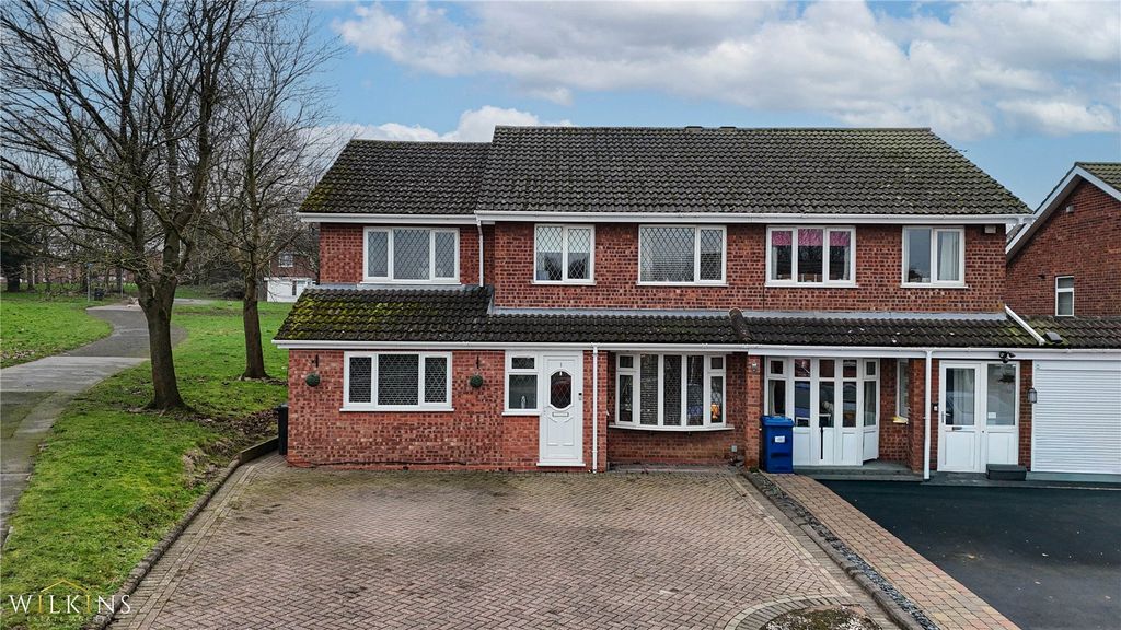 5 bed semi-detached house for saleCornel, Tamworth, Staffordshire B77