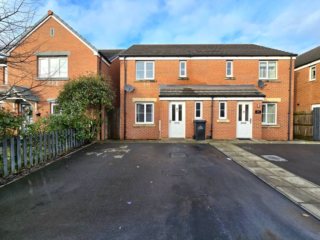 3 bed semi-detached house for saleFfordd Cadfan, Bridgend CF31