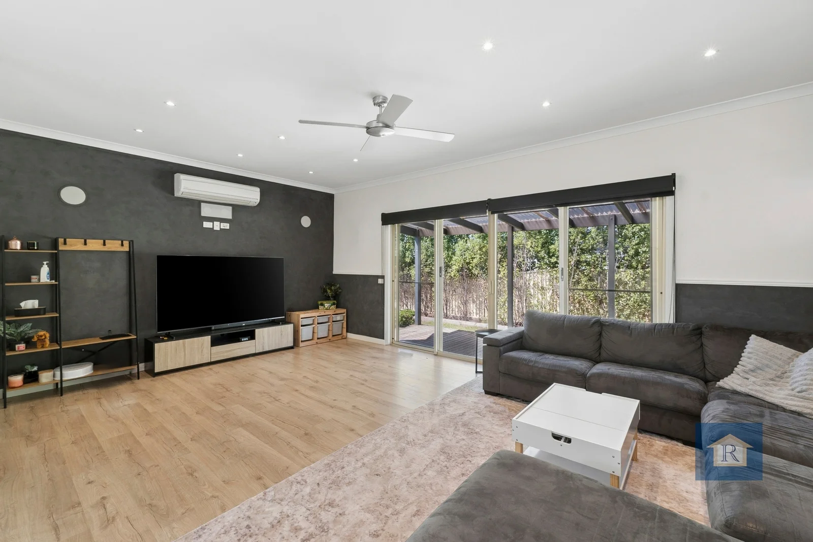 94 Moore Street, Colac VIC 3250 photo 3