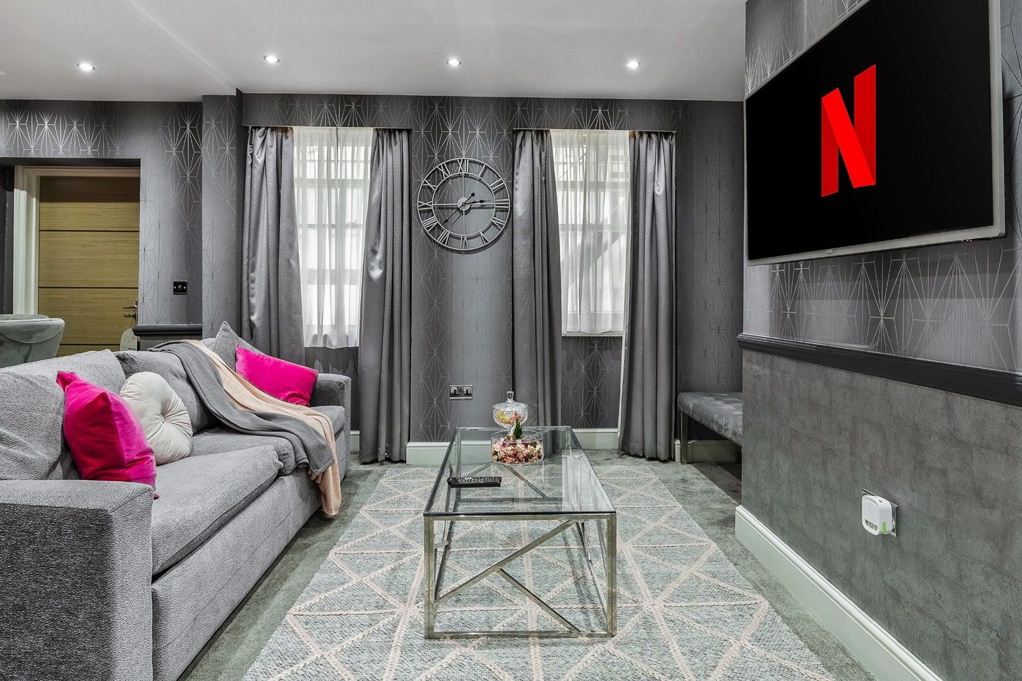 1 Bed Flat, Welbeck St, W1G, N1 7GU