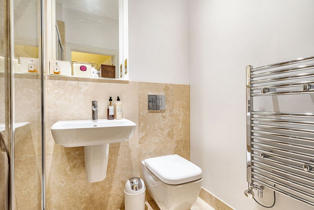 Additional image 20 of 3 bed flat for saleKings Drive, Midhurst GU29