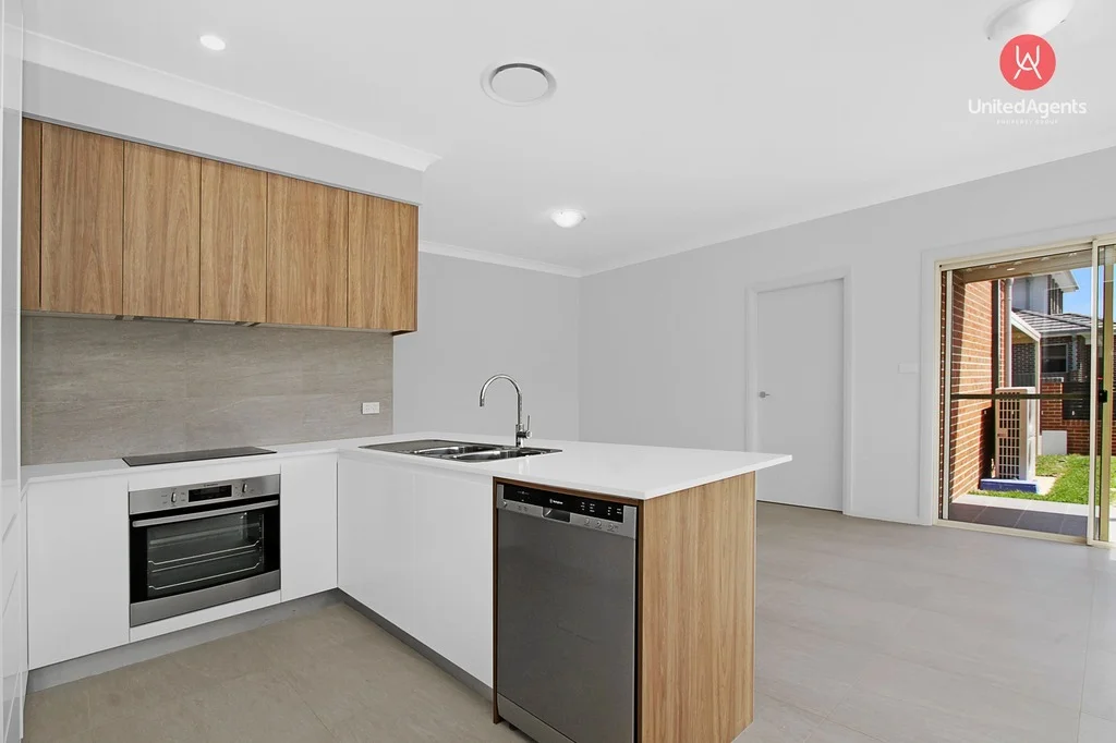 Additional image 2 of 43 Southern Cross Drive, Middleton Grange NSW 2171