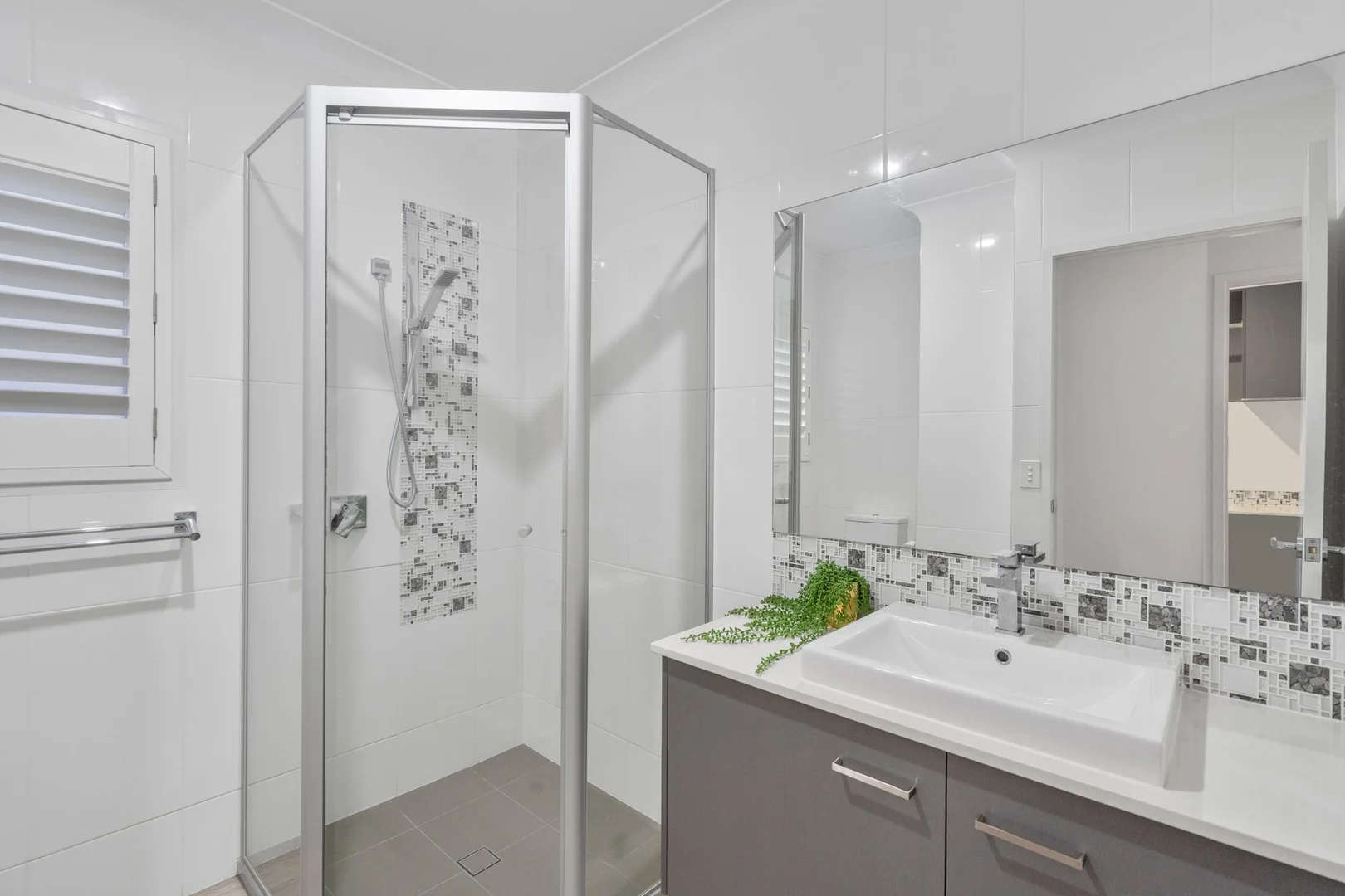 Additional image 10 of 7 N View St, Hope Island QLD 4212