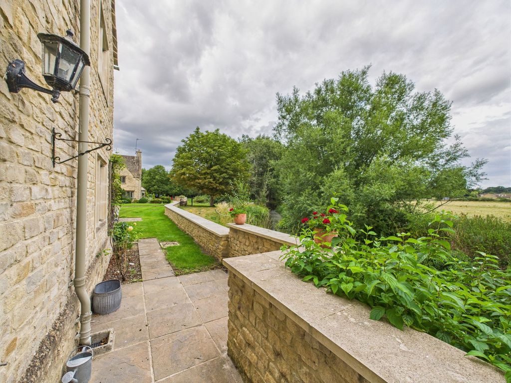 Additional image 15 of 2 bed flat for salePrebendal Court, Station Road, Shipton-Under-Wychwood, Chipping Norton OX7