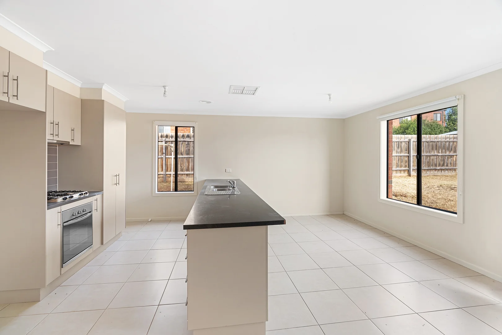 4 Baker Street, Darley VIC 3340 photo 2