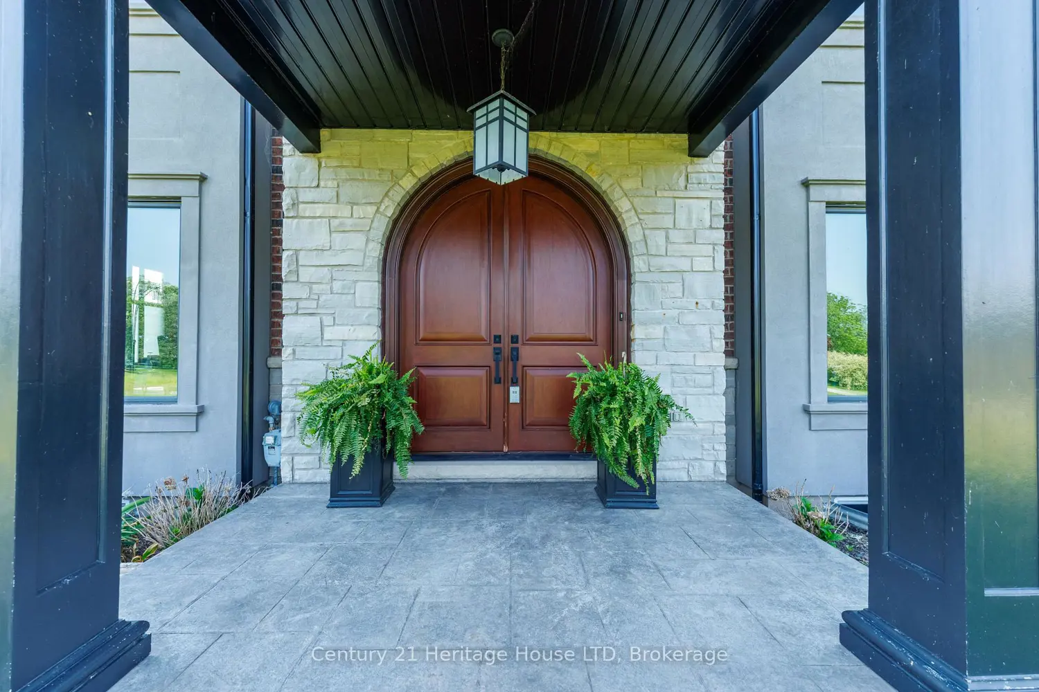 12679 Niagara Parkway