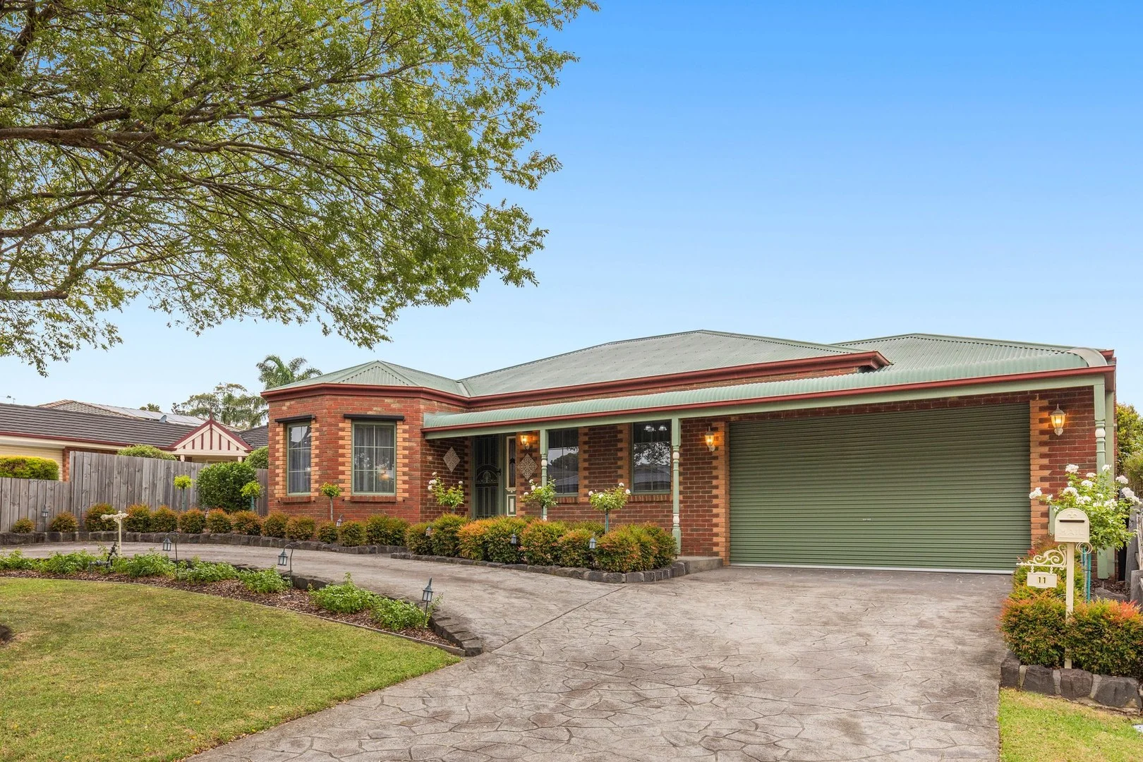 11 Mittagong Court, Berwick VIC 3806