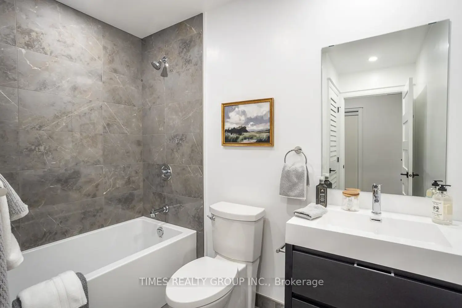 Additional image 3 of 195 Hunter Street 206