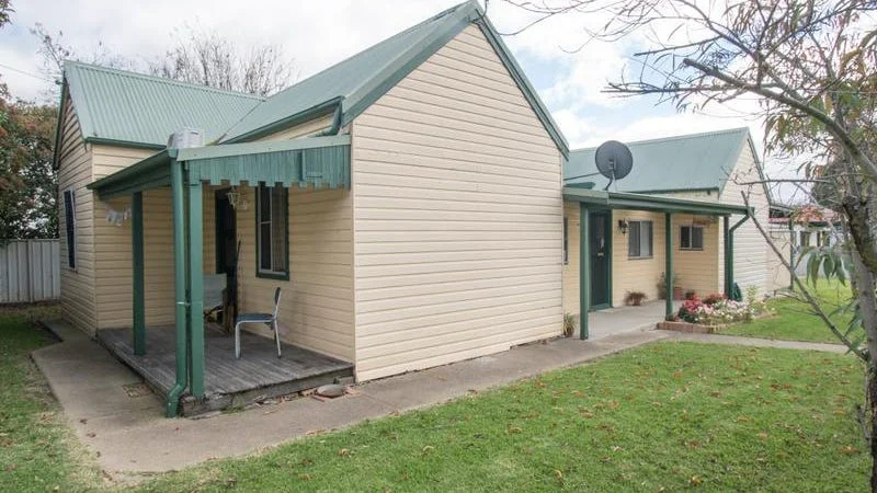 2/100 Golgotha Street, Armidale NSW 2350