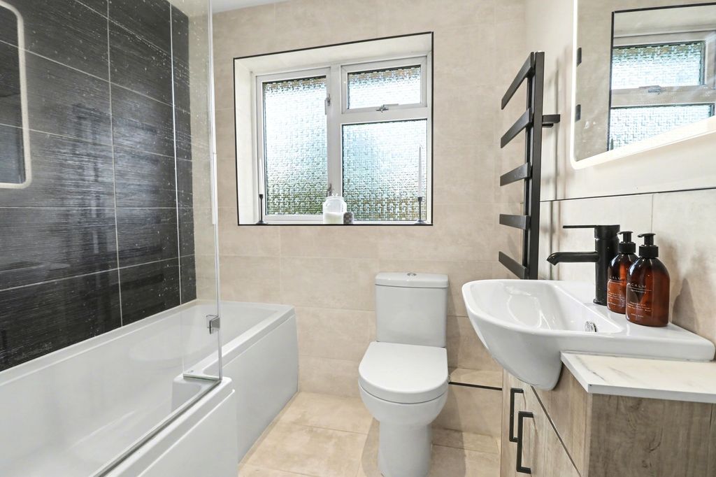 Additional image 12 of 3 bed semi-detached house for saleConiston Gardens, Hedge End SO30