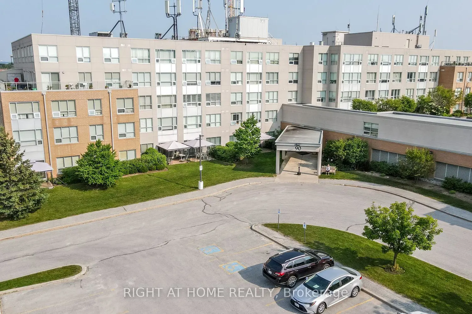 Additional image 15 of 90 Dean Avenue 417