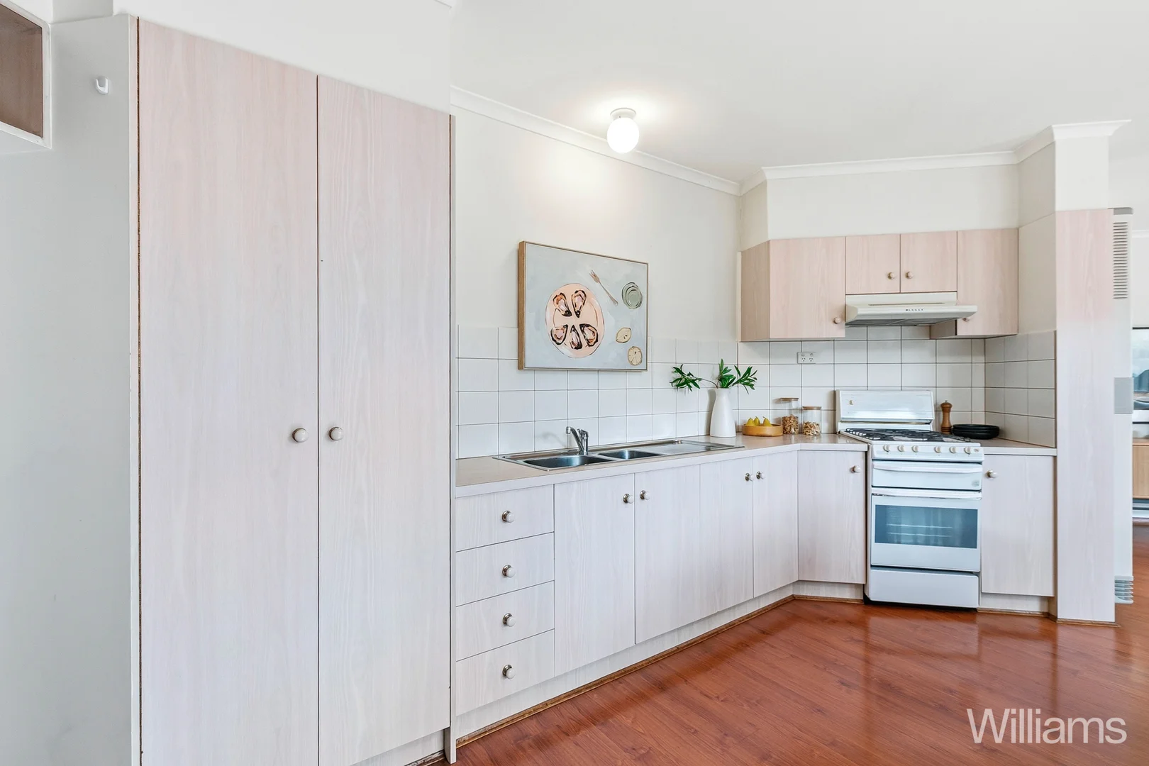 Additional image 5 of 3/2 Rosshire Road, Newport VIC 3015