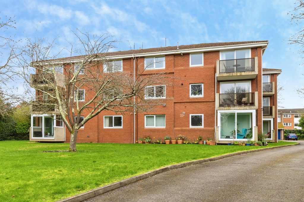 2 bed flat for saleWimborne Road, Bournemouth BH2