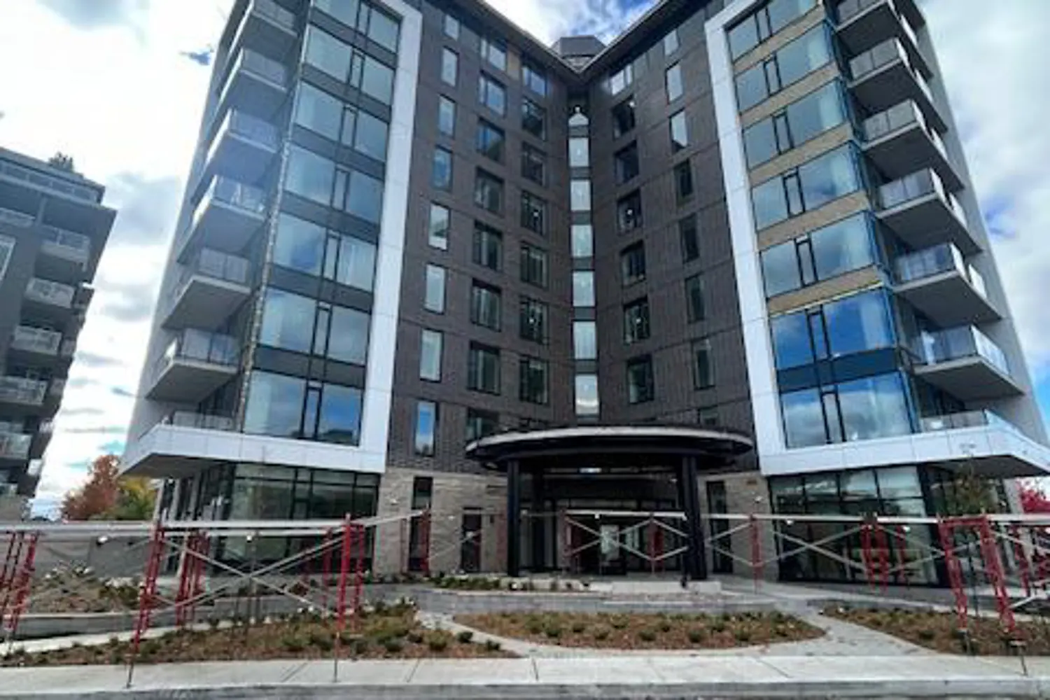 360 Deschatelets Avenue 106