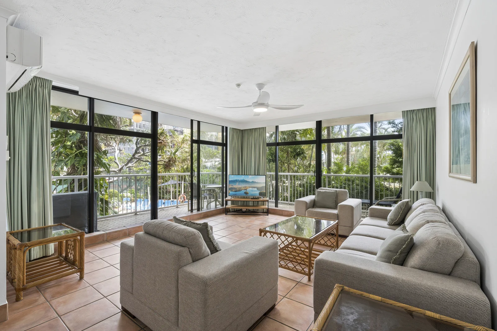 2E/3277 Surfers Paradise Boulevard, Surfers Paradise QLD 4217