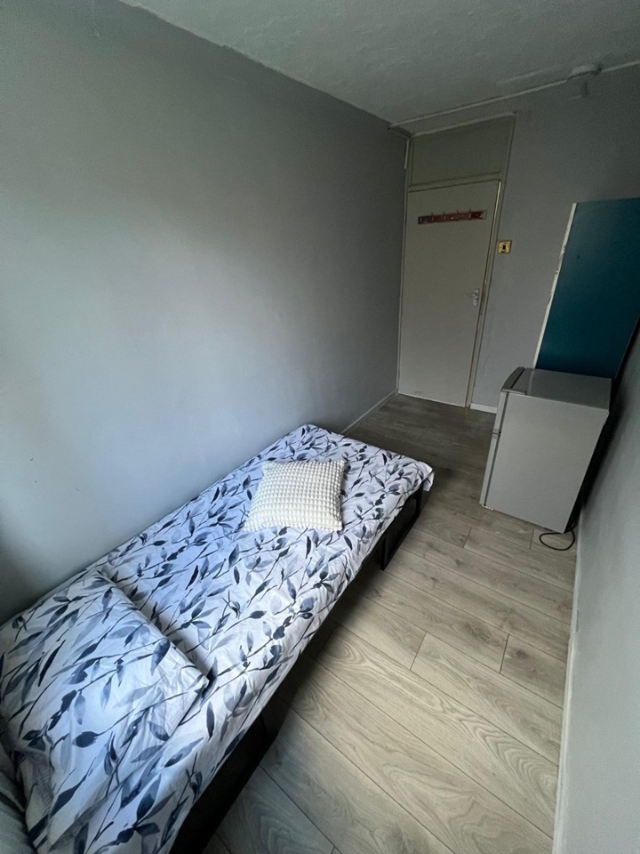 Room in a Shared Flat, Clark St, E1, N1 7GU photo 2