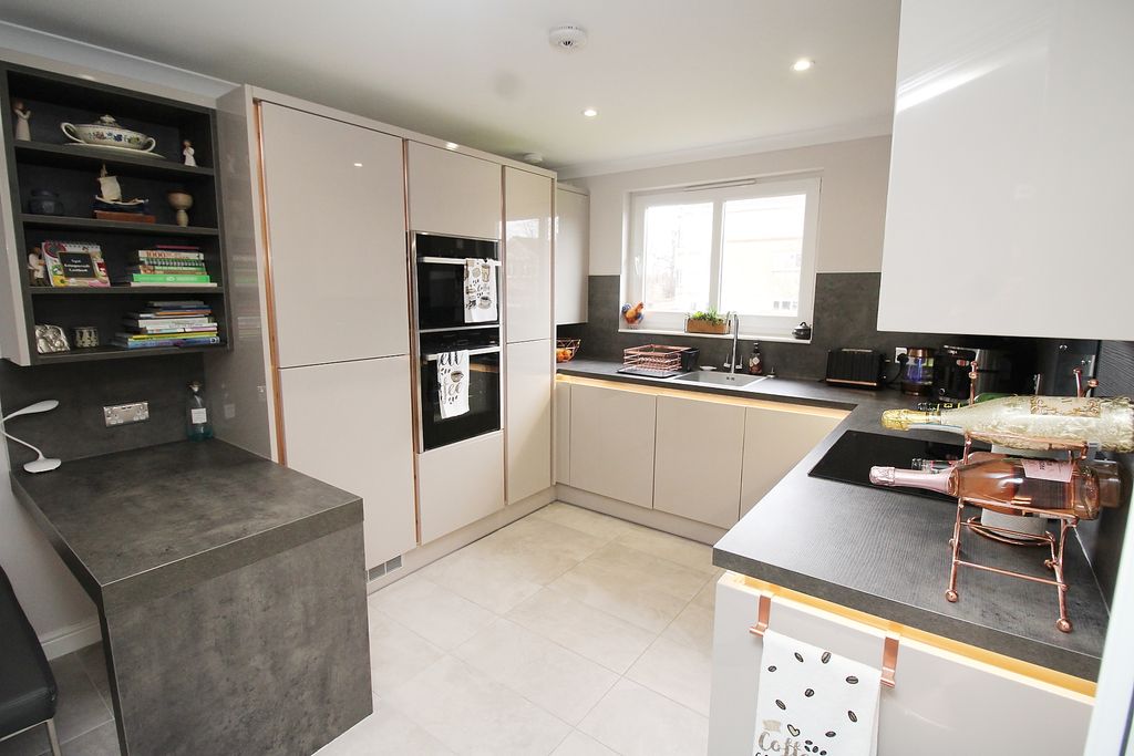 Additional image 5 of 2 bed flat for saleOakburn Walk, Jamestown G83