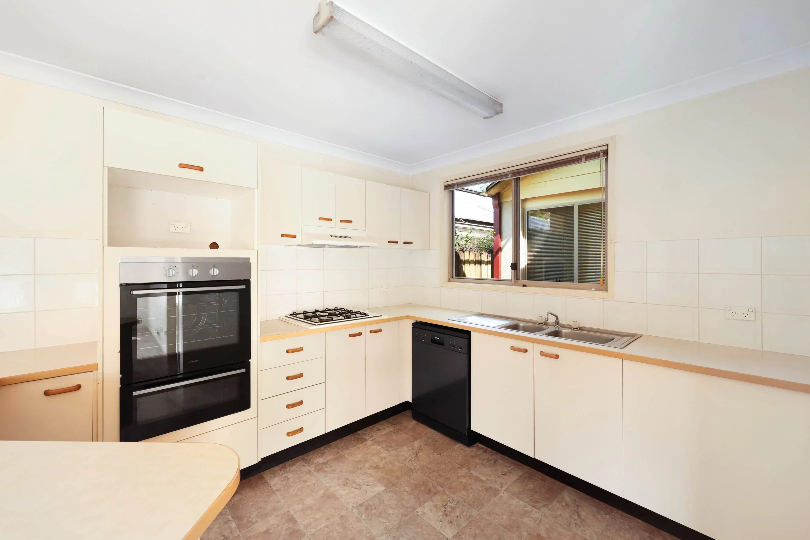 Additional image 3 of 5 Murray Court, Wattle Grove NSW 2173