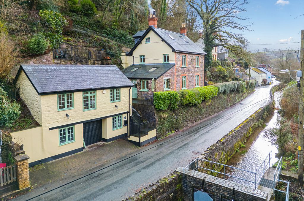 4 bed detached house for saleNorthmoor Road, Dulverton, Somerset TA22