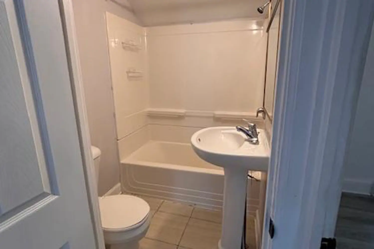 Additional image 6 of 266 Emond Street