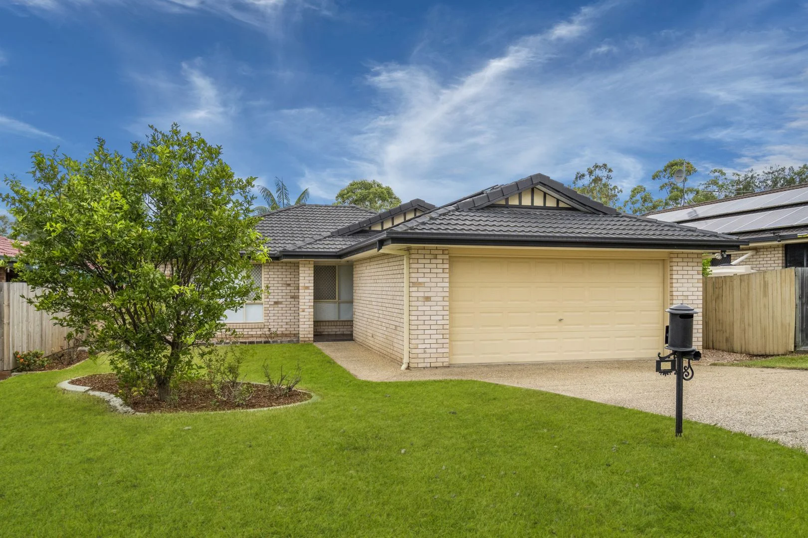 48 Gleneagles Crescent, Oxley QLD 4075