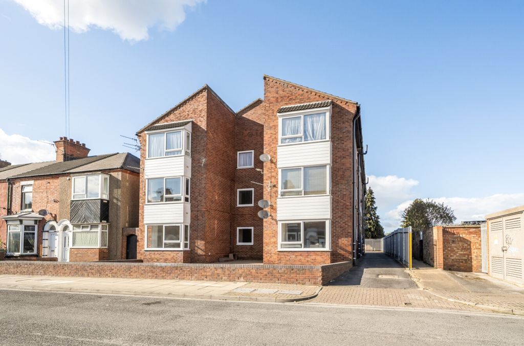 1 bed flat for saleTorrington Street, Grimsby, Lincolnshire DN32