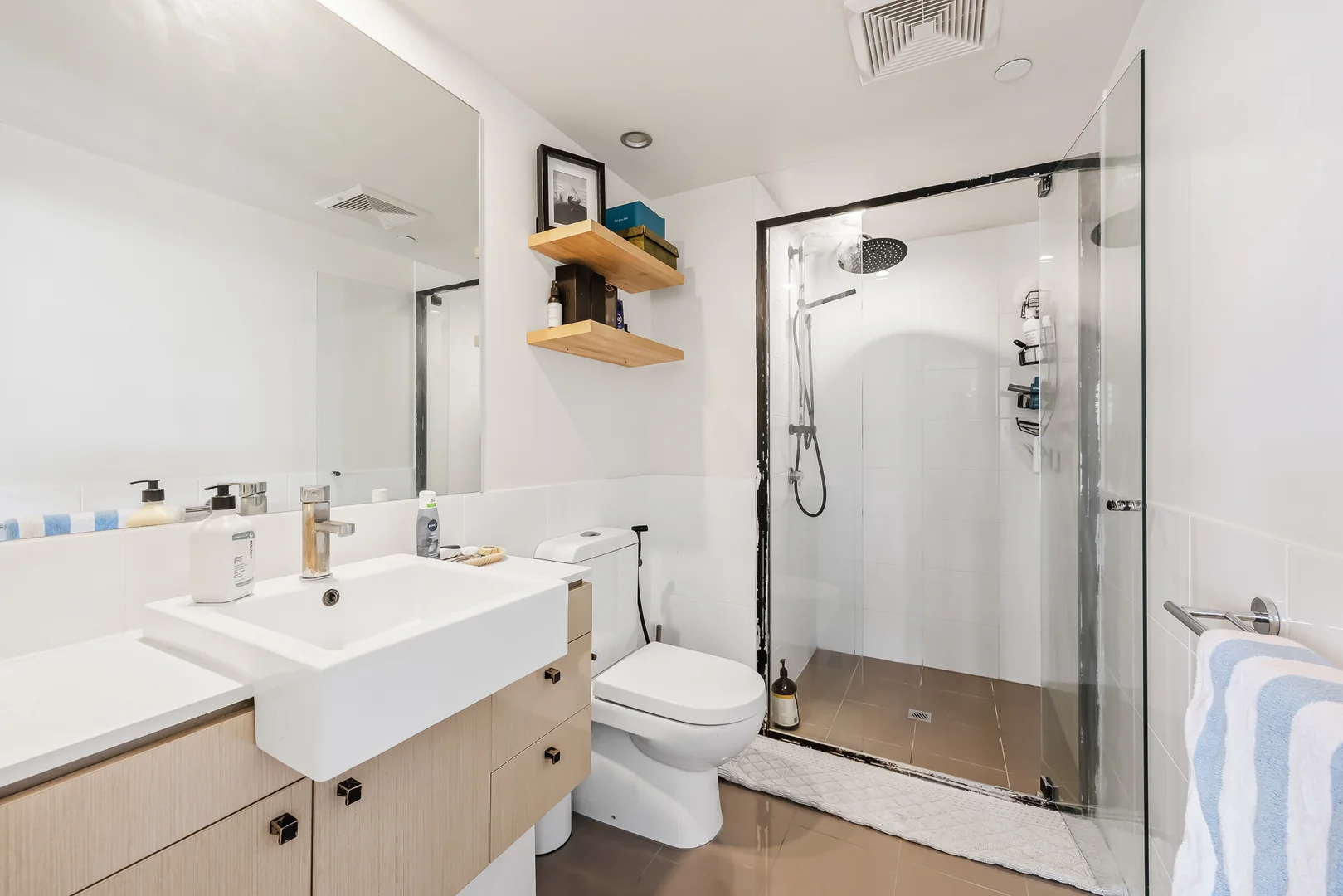 Additional image 6 of 103/3 Homelea Court, Rivervale WA 6103