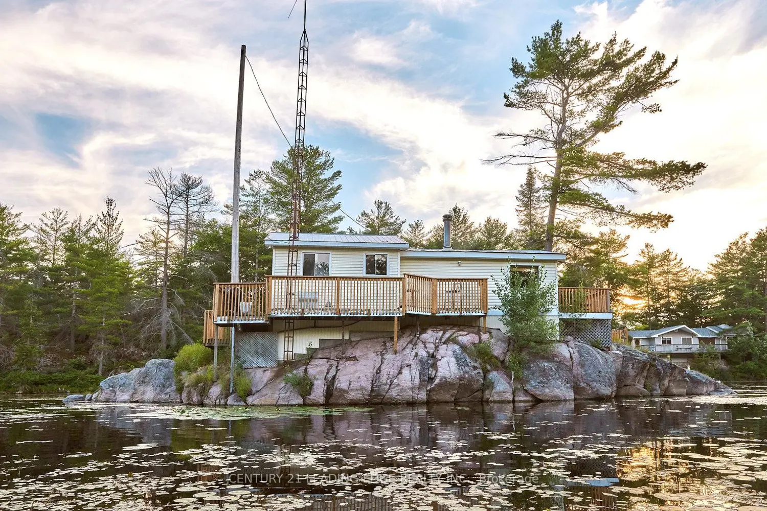 Additional image 3 of 3402 Island 340