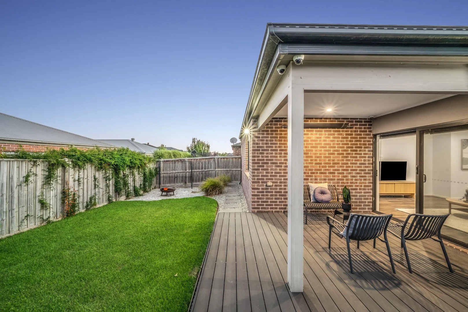 37 Ashbury Boulevard, Armstrong Creek VIC 3217