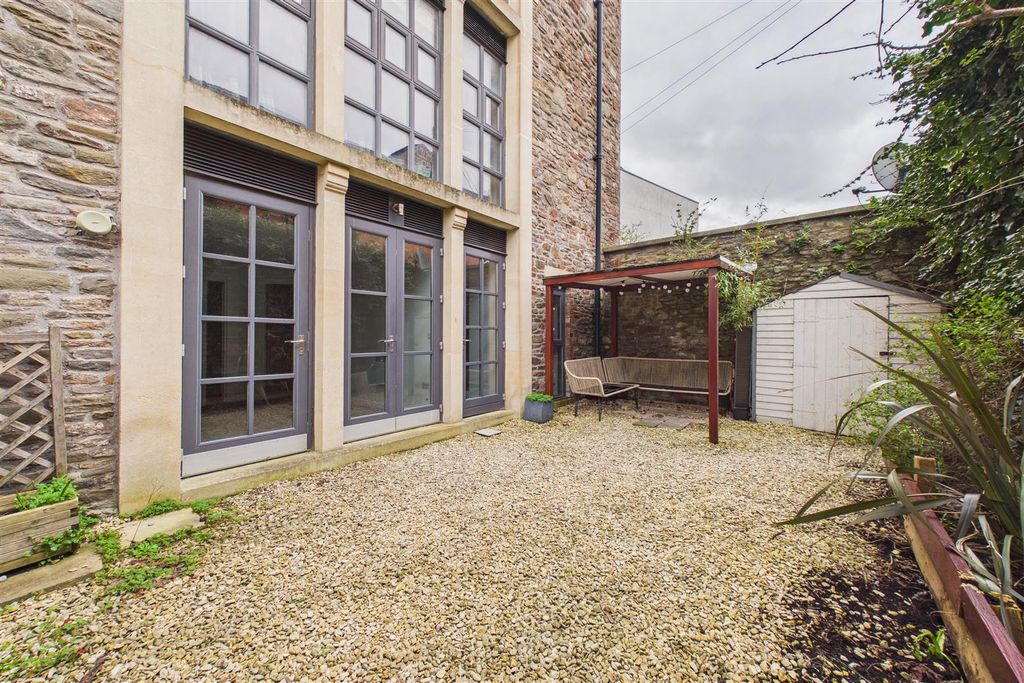 1 bed flat for saleOld Market, Vestry Lane BS5
