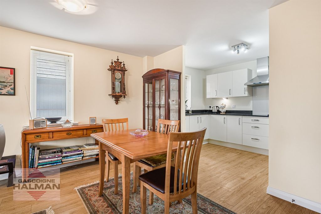 Additional image 8 of 2 bed flat for saleLawson Grange, Holly Road North, Wilmslow SK9