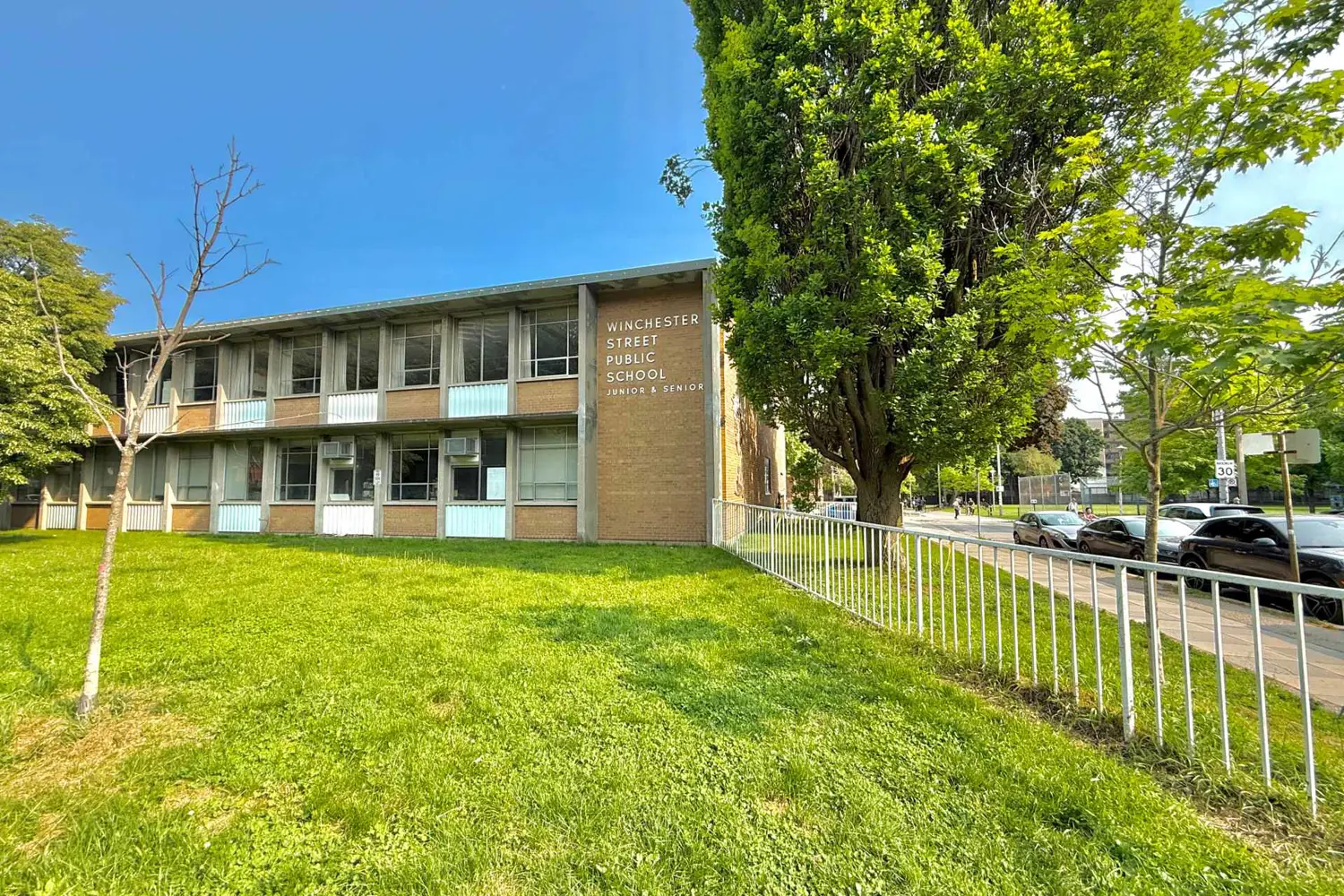 Additional image 18 of 225 Wellesley Street 208