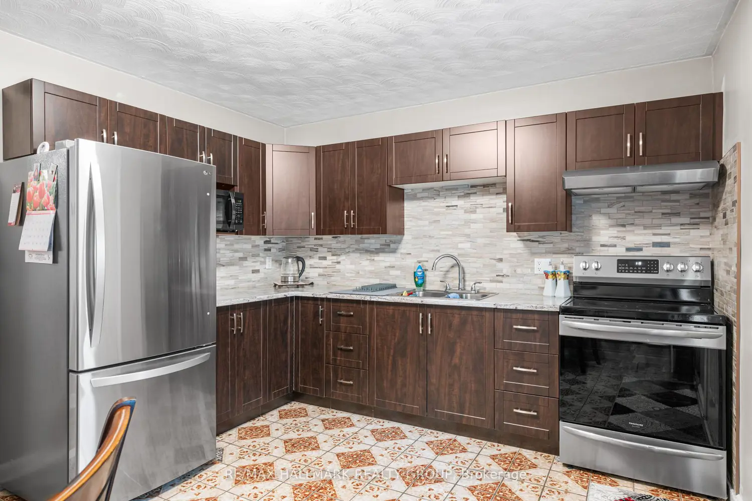 Additional image 3 of 141 Dahlia Avenue