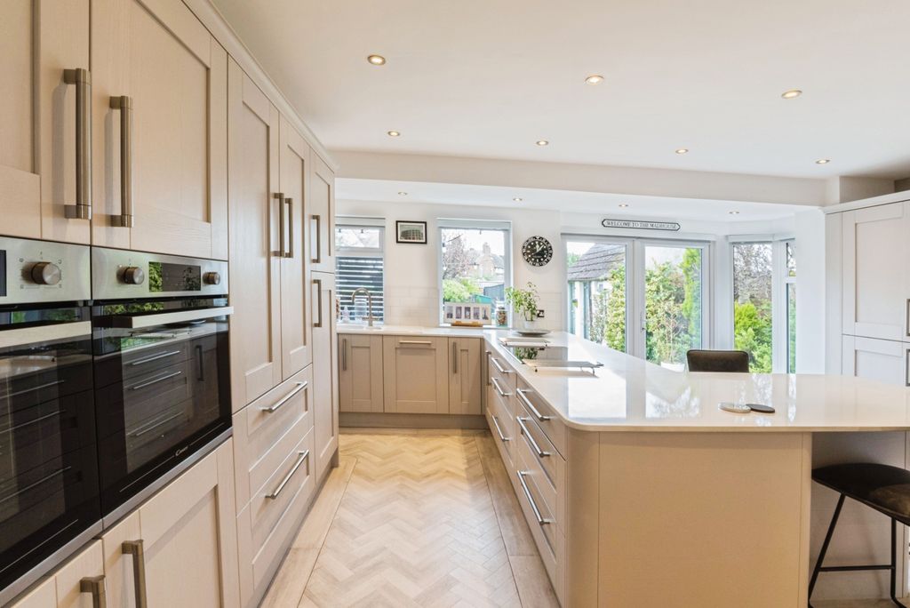 Additional image 5 of 5 bed semi-detached house for saleMythop Road, Lytham St. Annes FY8